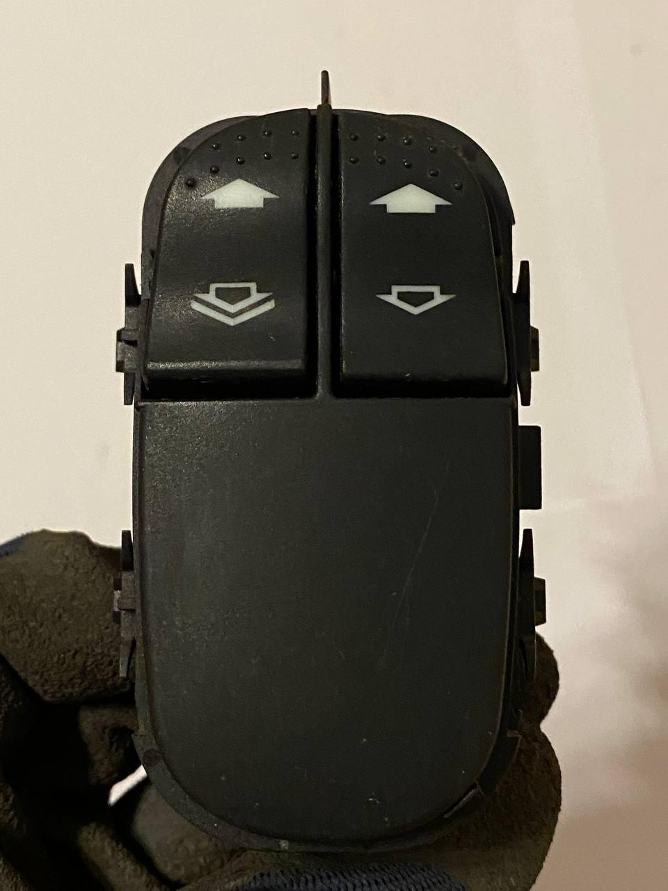 Кнопки склопідіймачів 98AG 14529 AC / 98AG14529AC