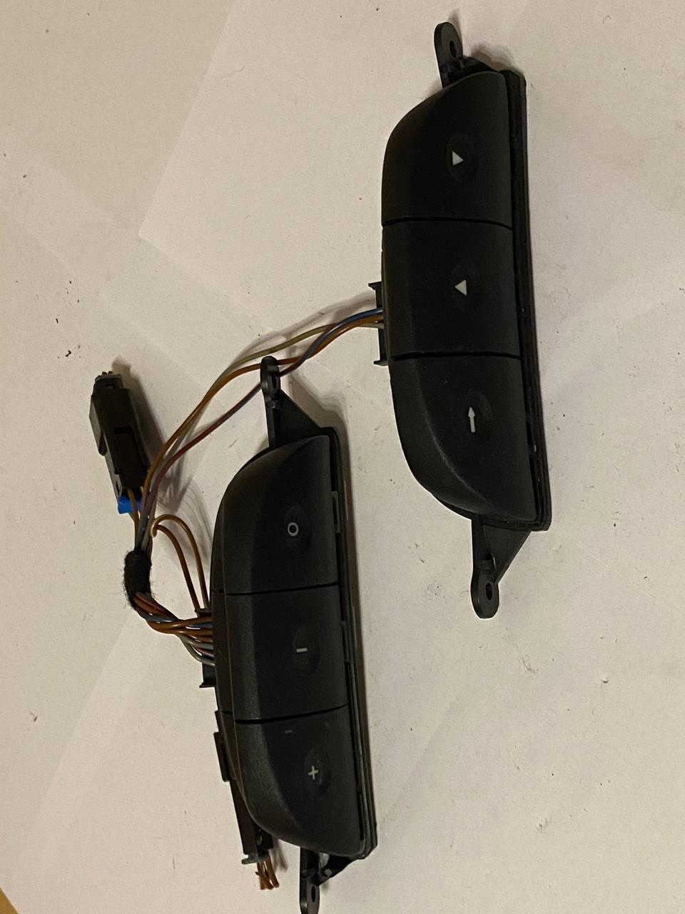 Кнопки керма Opel GM 60 143 87 / 6014387 / 90 561 159 / 90561159