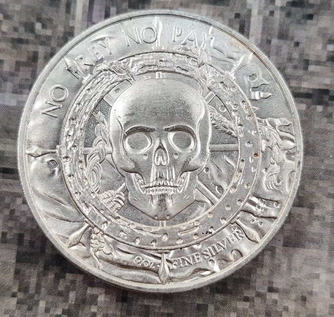 Монета сувенір, раунд Кракен "Kraken Privateer Ultra High Relief Rounds", «Немає здобичі — немає плати», фото 1