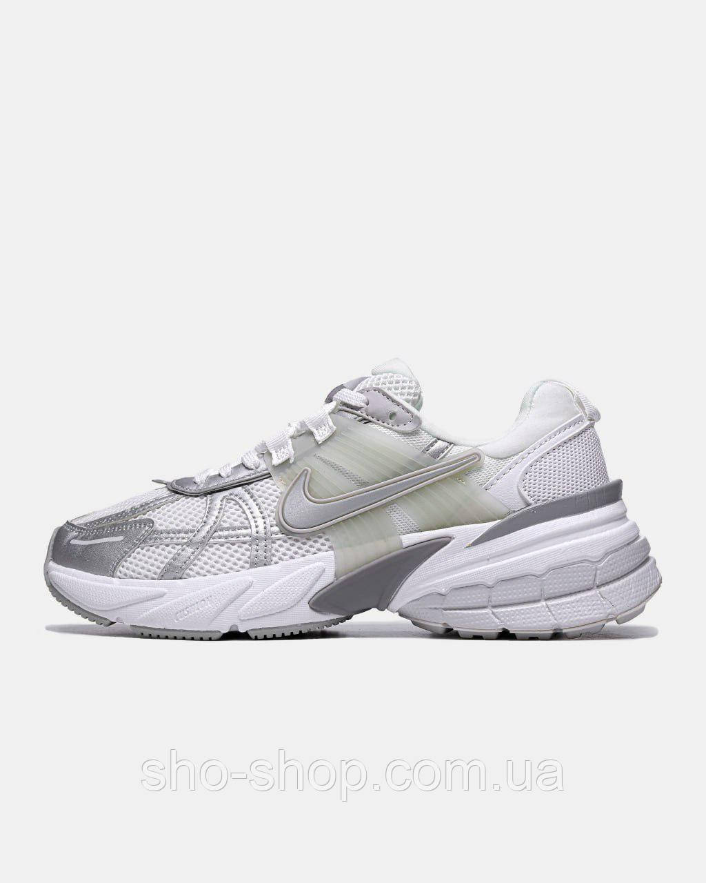 Кросівки Nike (WMNS) V2K Run 'Metallic Silver' FD0736-104