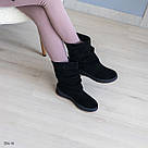 Чорні замшеві жіночі зимові напівчобітки, фото 3