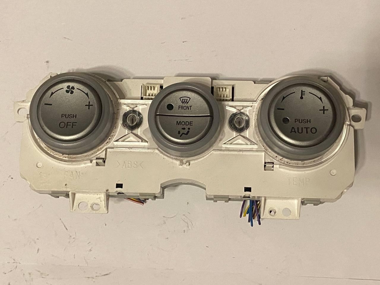 Блок управління клімат контролем RF28 / E2E