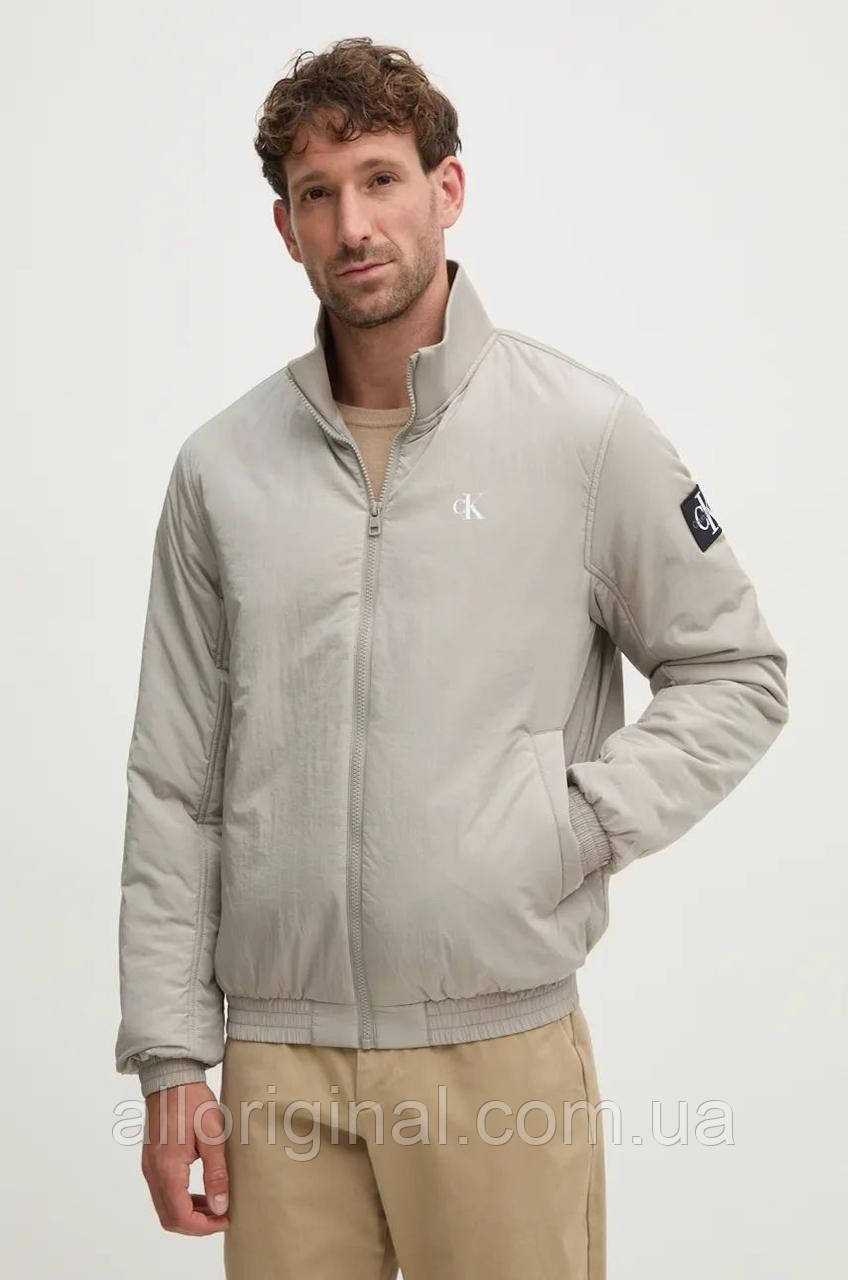 AllOriginal com ua Куртка-бомбер Calvin Klein Jeans чоловіча колір сірий перехідна J30J325592 РОЗМІРИ
