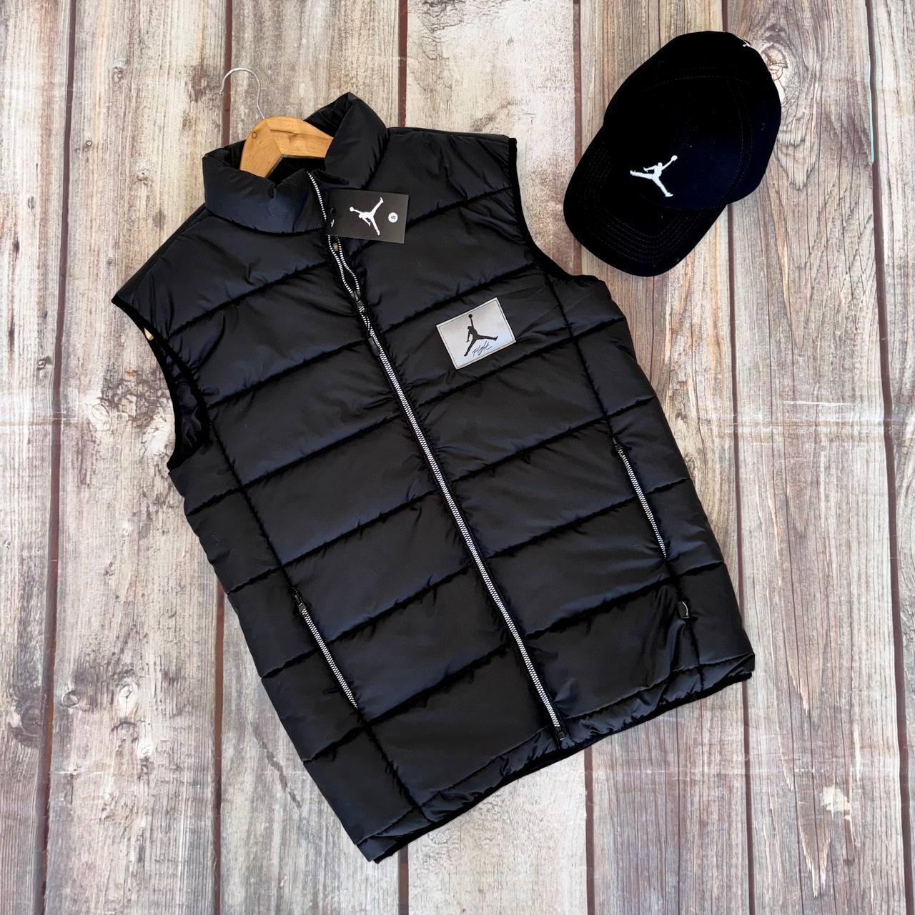 Чоловіча жилетка Jordan (безрукавка) демісезонна весна-осінь жилет стьобаний Туреччина чорна. Живе фото, фото 1