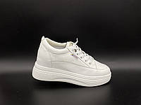 Білі кросівки. Снікерси. Маленькі розміри (34, 35, 36).