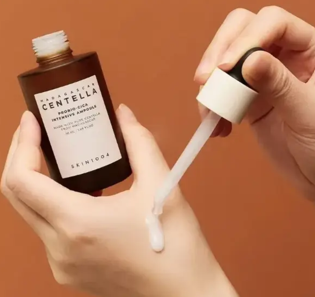 Інтенсивна ампула з пробіотиками SKIN1004 Madagascar Centella Probio-Cica Intensive Ampoule