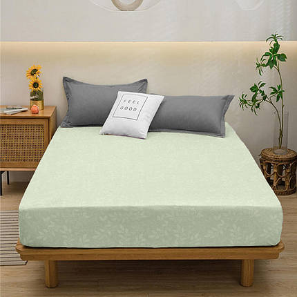 Натяжне м'яке простирадло-чохол мікрофібра на гумці (140*200*25) двоспальне однотонне з гілочками на зеленому, фото 1