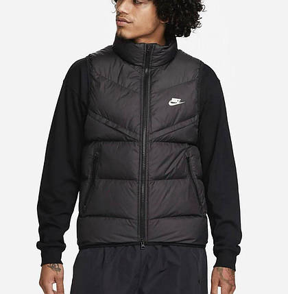 Чоловіча осіння чорна жилетка Nike Storm Fit Black тепла без рукавів Безрукавка Найк непромокаюча плащівка осінь весна, фото 1