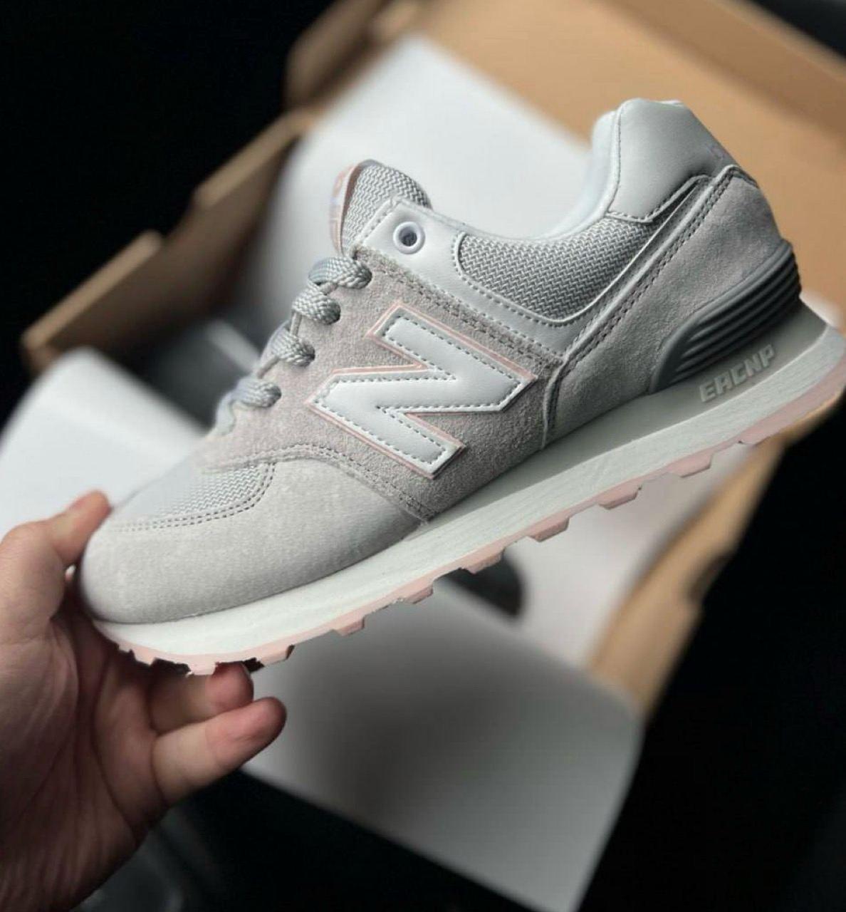 Жіночі кросівки New Balance 574 Gray Rose classic Нью Беланс 574 сірі з рожевим замша текстиль демісезон