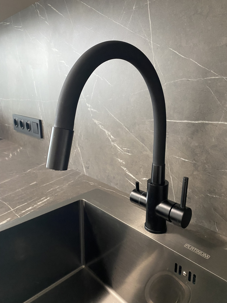 Змішувач для кухні з підключенням до осмосу VENTA BK813BB, фото 1