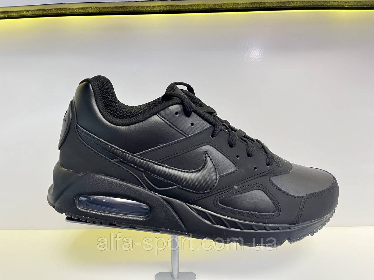 Кросівки Nike Air Max Ivo LTR (580520-002)