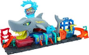Ігровий набір Хот Вілс Автомийка Акула Hot Wheels City Ultra Shark Car Wash Track Set HTN82