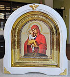 Ікона Пресвята Богородиця Почаївська у білому дерев'яному арочному кіоті під склом, розмір кіота 28*25, сюжет 15*18., фото 3
