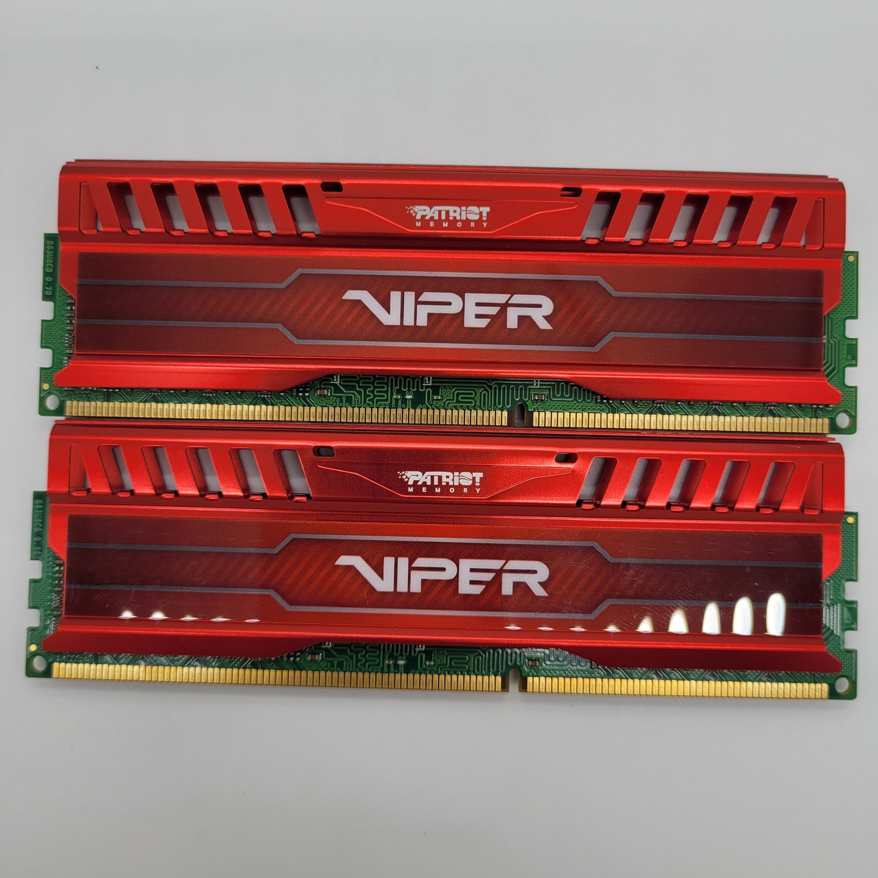 Пара ігрової оперативної пам'яті Patriot Viper DDR3 8Gb (2x4Gb) 1600MHz 12800 2R8 CL9 (PV38G160C9KRD) Б/В