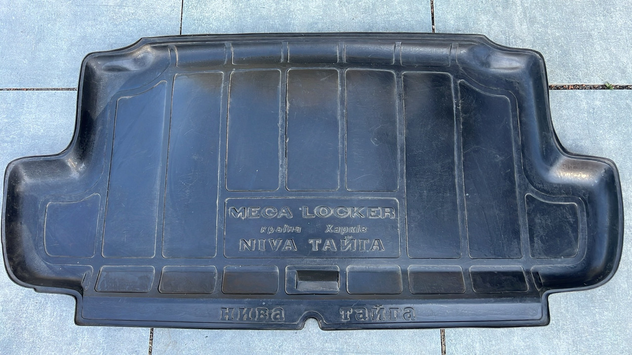 Коврик багажника 21213 Lada Locker