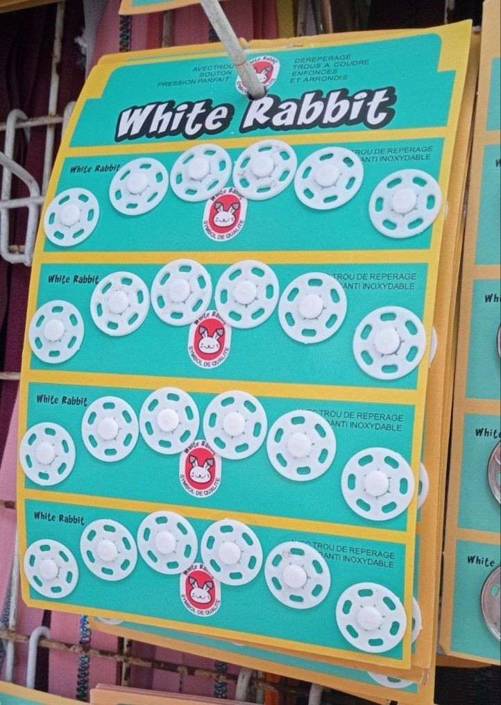 Кнопки пришивні пластик (18мм/24 шт.) Білі