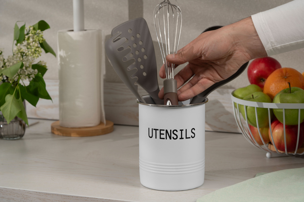 Підставка для кухонного приладдя Ardesto Midori AR0915W 12х15.5 см білий ID 4908957