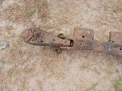 Балка передня мазда е2200 з важелями 000003998