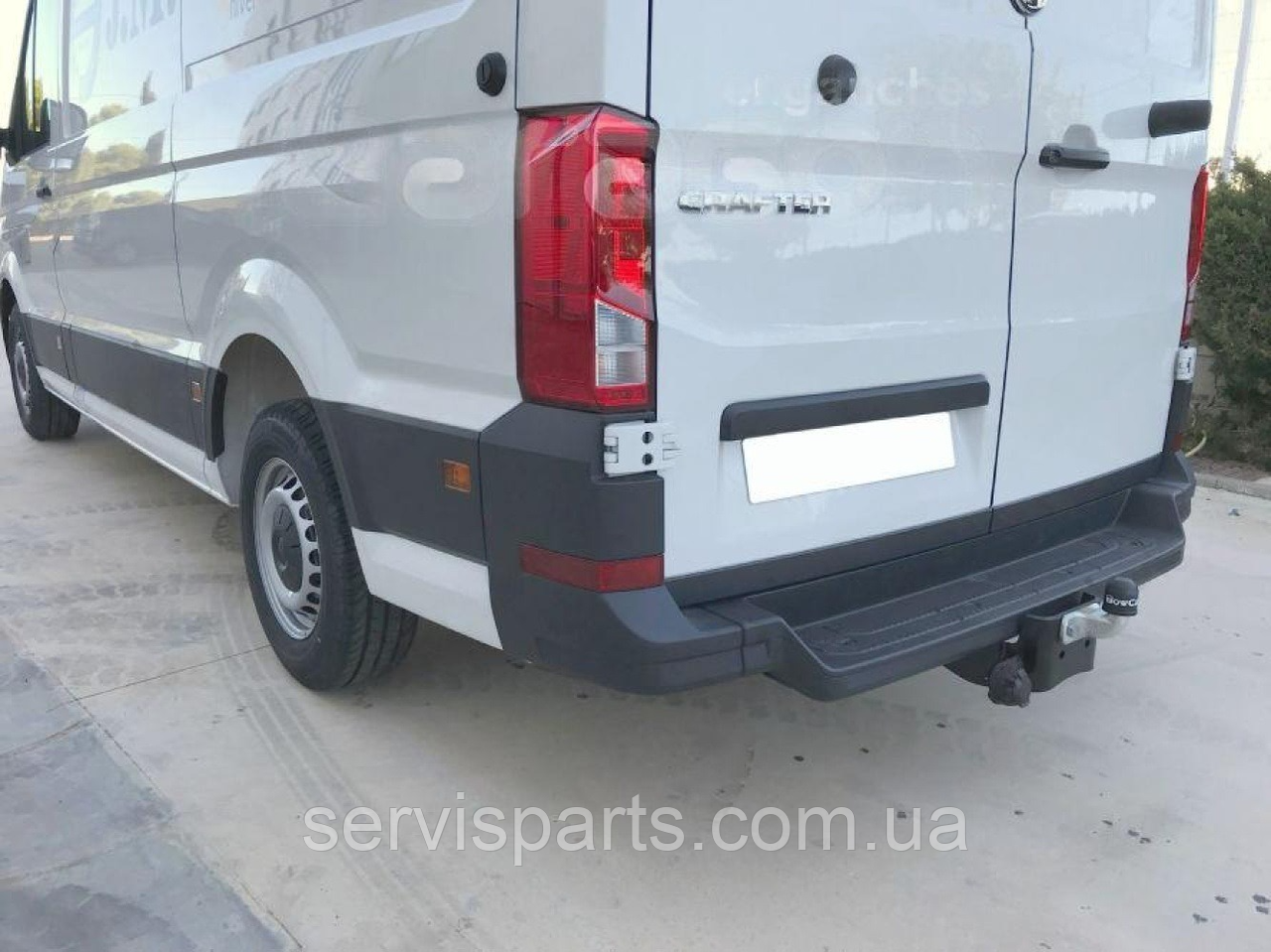 Фаркоп Volkswagen Crafter 2 2017- (Фольксваген Крафтер 2) на авто з підніжкою