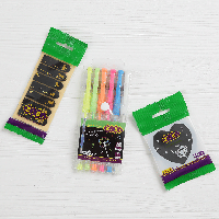 Набір ручок і паперових закладів