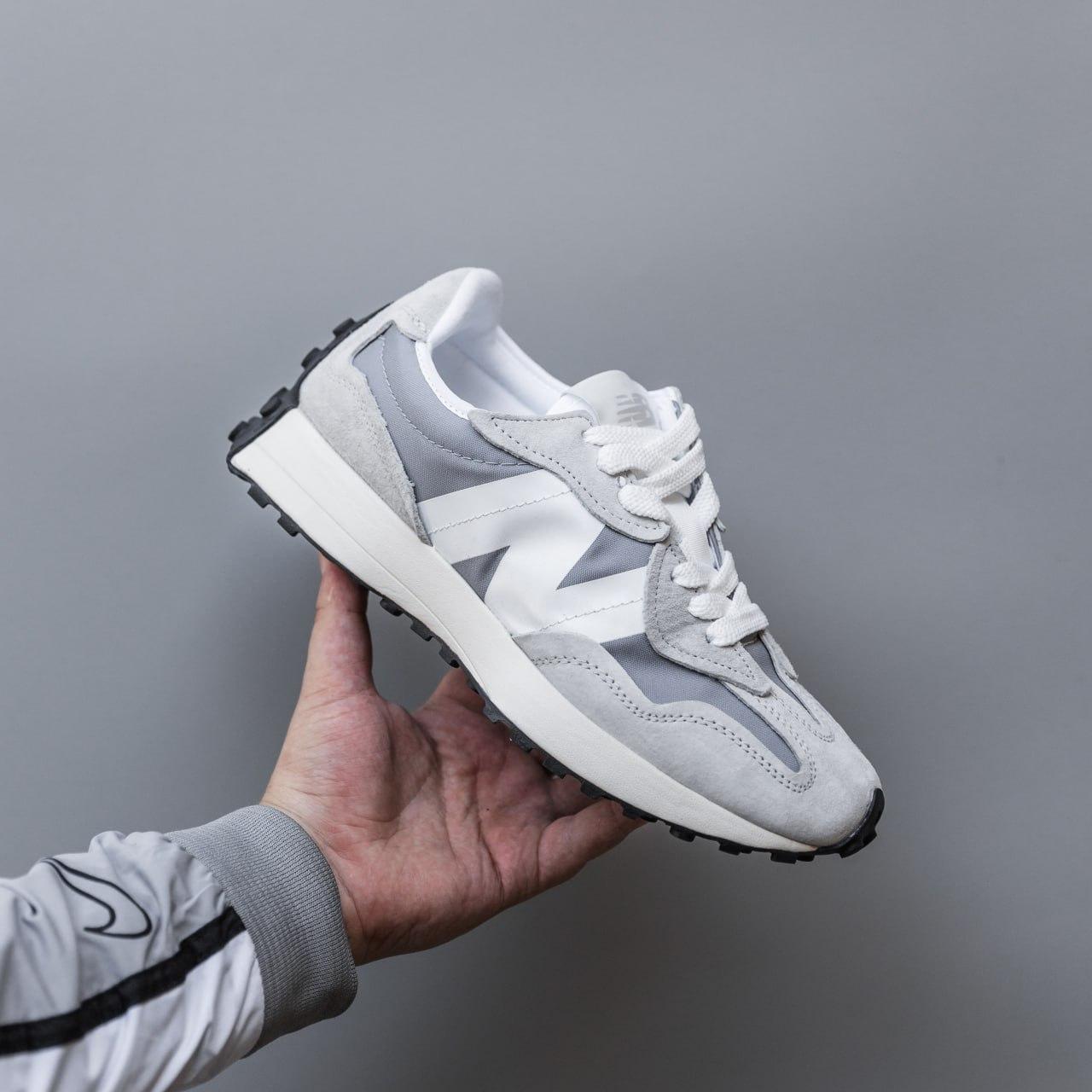 Чоловічі демісезонні кросівки New Balance 327 (світло-сірі) стильні спортивні кроси 2762 Нью Беленс vkross, фото 1