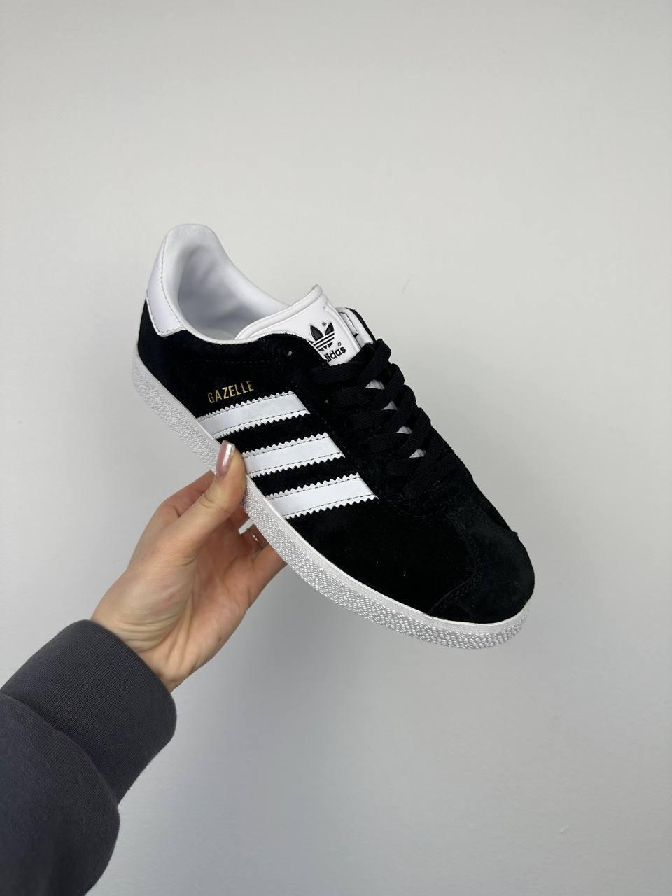 Чоловічі спортивні кросівки Adidas Gazelle 85 Core Black Footwear White (чорно-білі) стильні AD9900 Адідас vkross