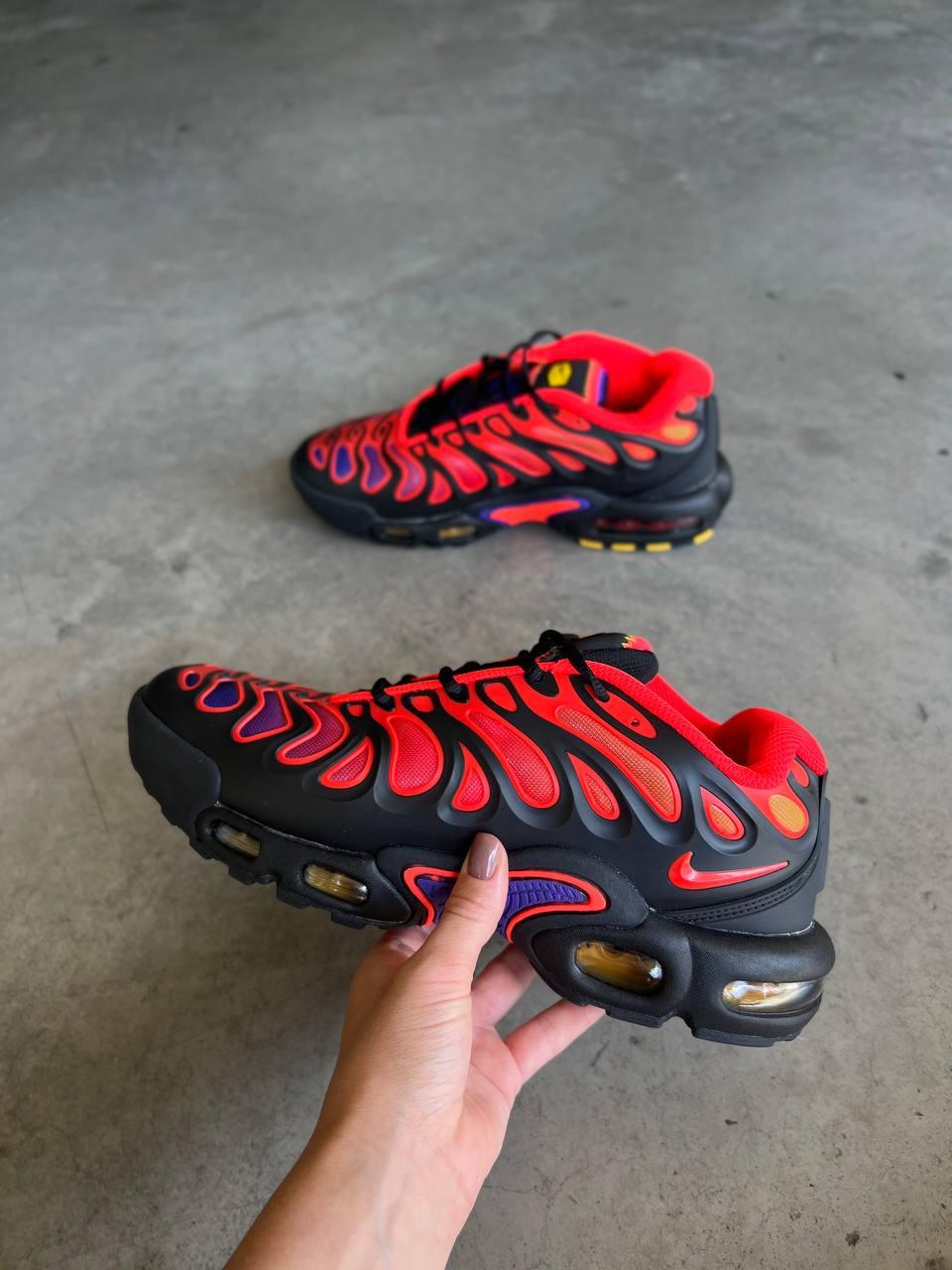Чоловічі спортивні кросівки Nike Air Max Plus Drift All Day (чорно-червоні) стильні кросівки nk53 Найк vkross