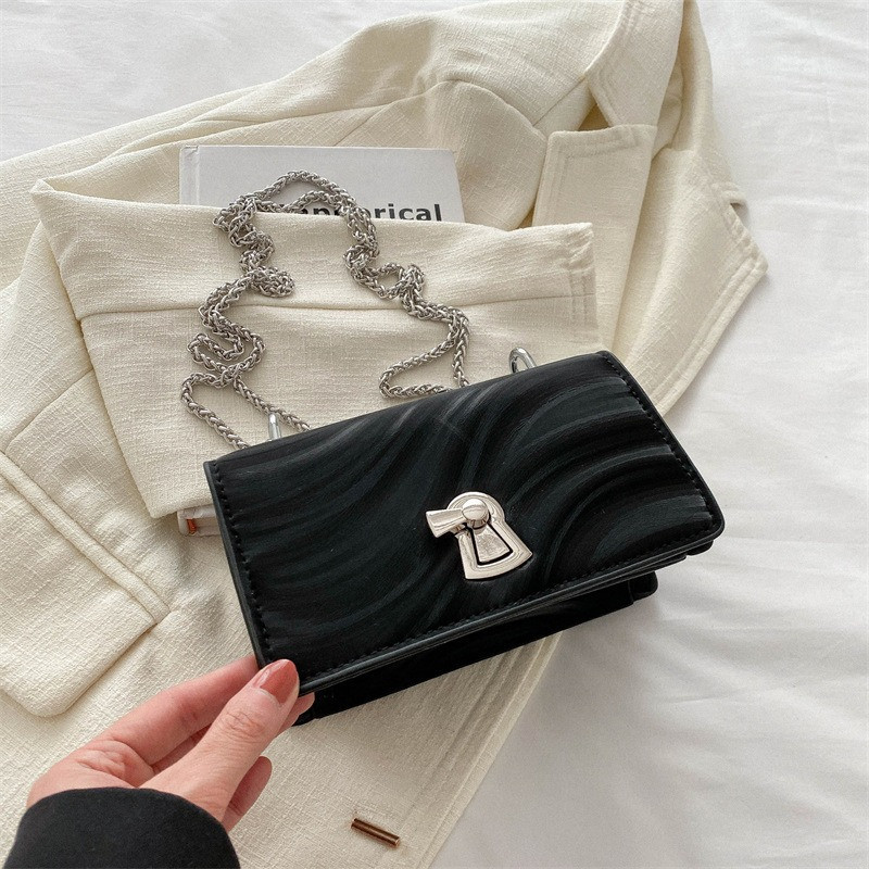 Жіноча класична сумка 6078 клатч на ланцюжку чорна, фото 1