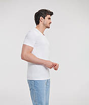 Біла чоловіча футболка базова з V-подібним вирізом Valueweight v-neck Fruit of the loom, фото 6