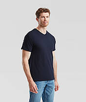 Темно-Синя чоловіча футболка базова з V-подібним вирізом Valueweight v-neck Fruit of the loom, фото 5