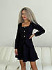 Чорний жіночий стильний костюм-двійка з креп-костюмки: подовжений жакет з рукавами ліхтариками і міні-спідниця, фото 7