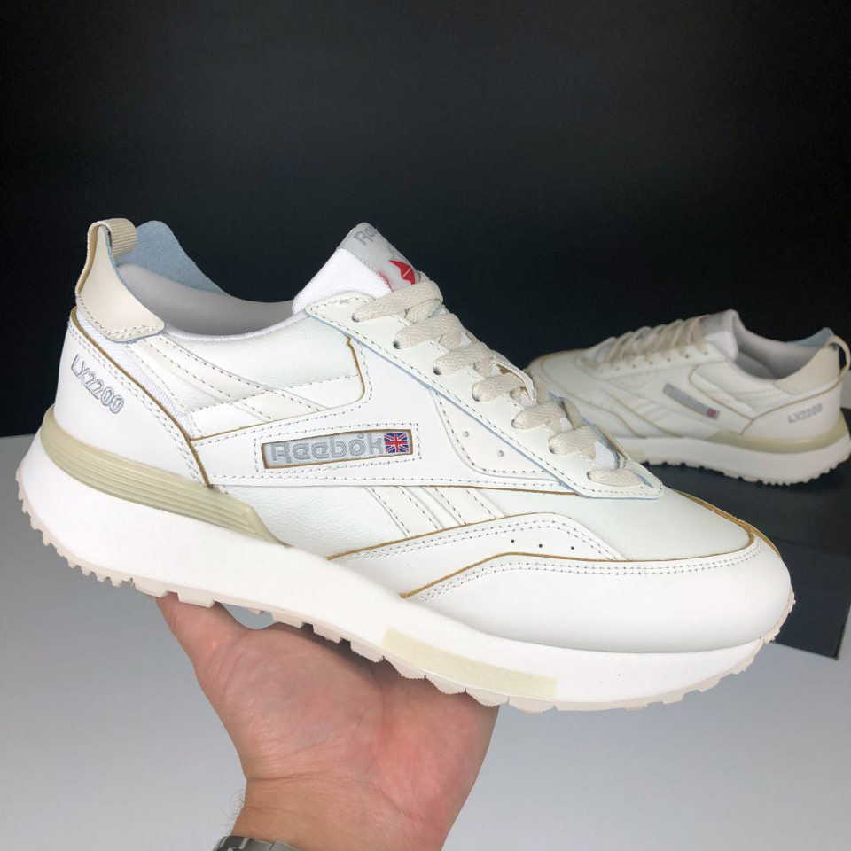 Жіночі кросівки Reebok LX2200 шкіряні молодіжні легкий бежеві