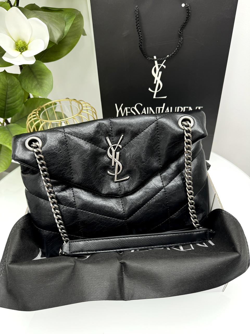 Жіноча сумка Yves Saint Laurent Loulou чорний Ів Сен Лоран, фото 1