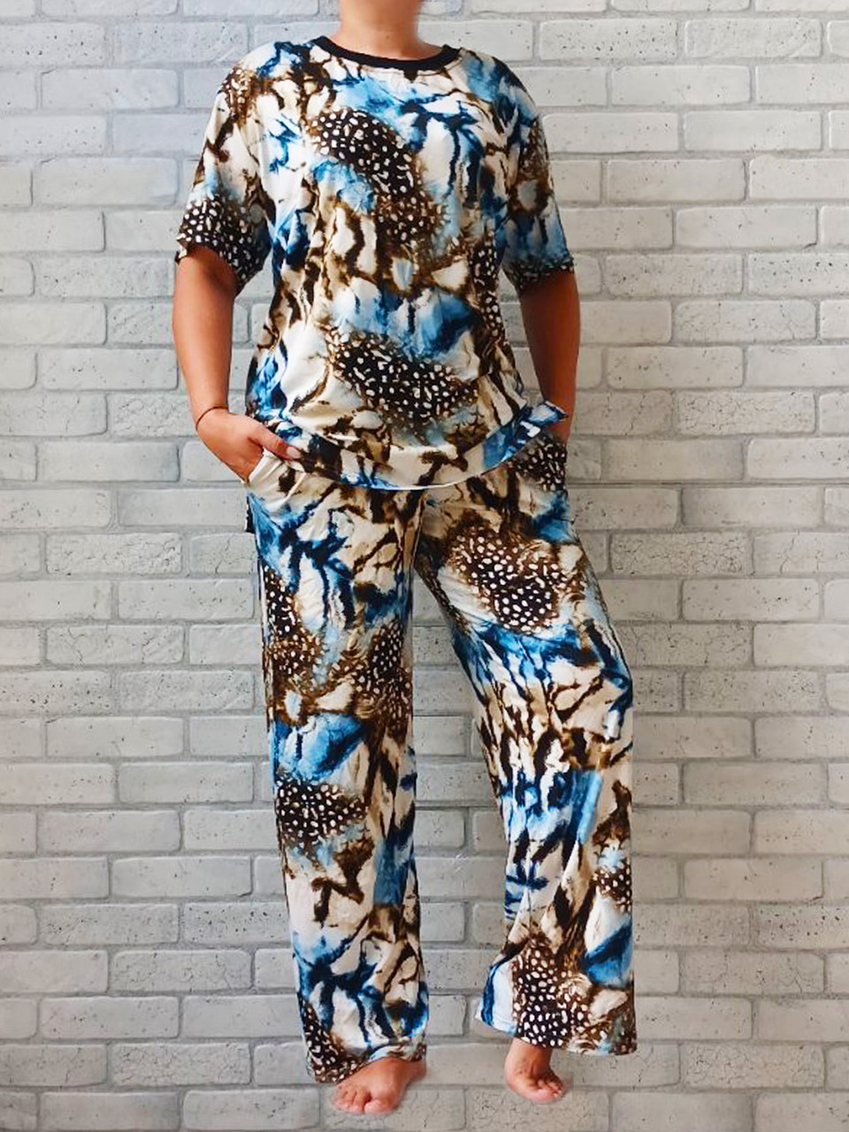 Женский стрейчевый домашний костюм - пижама оптом большого размера футболка и штаны батал р.50 54 58 62 - фото 1 - id-p2343934640