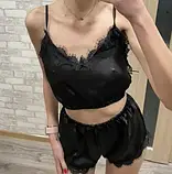 Жіноча рожева атласна піжама короткий топ низ шорти на резинці, фото 2