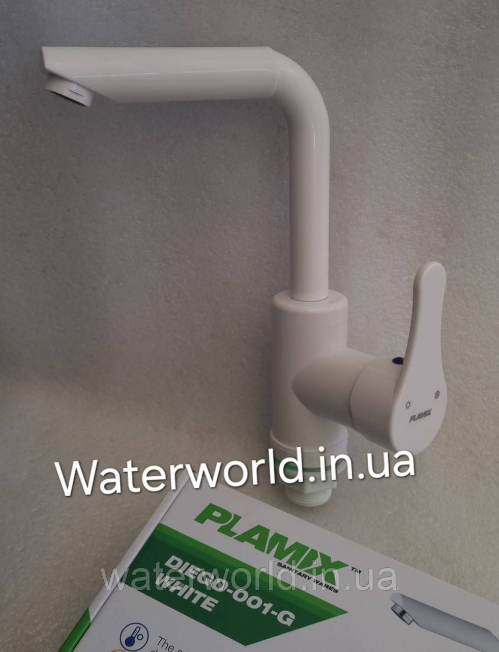 Змішувач із термопластику підходить для кухні на мийку та умивальника у ванній Plamix DIEGO 001-G білого кольору