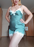 Піжама з блискучого щільного атласу, приємна для тіла у зеленому кольорі