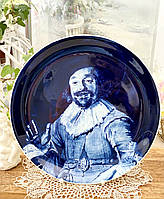 Колекційна настінна порцелянова тарілка Der fröhliche Trinker Frans Hals, Делфт, Делфтська порцеляна Голландія