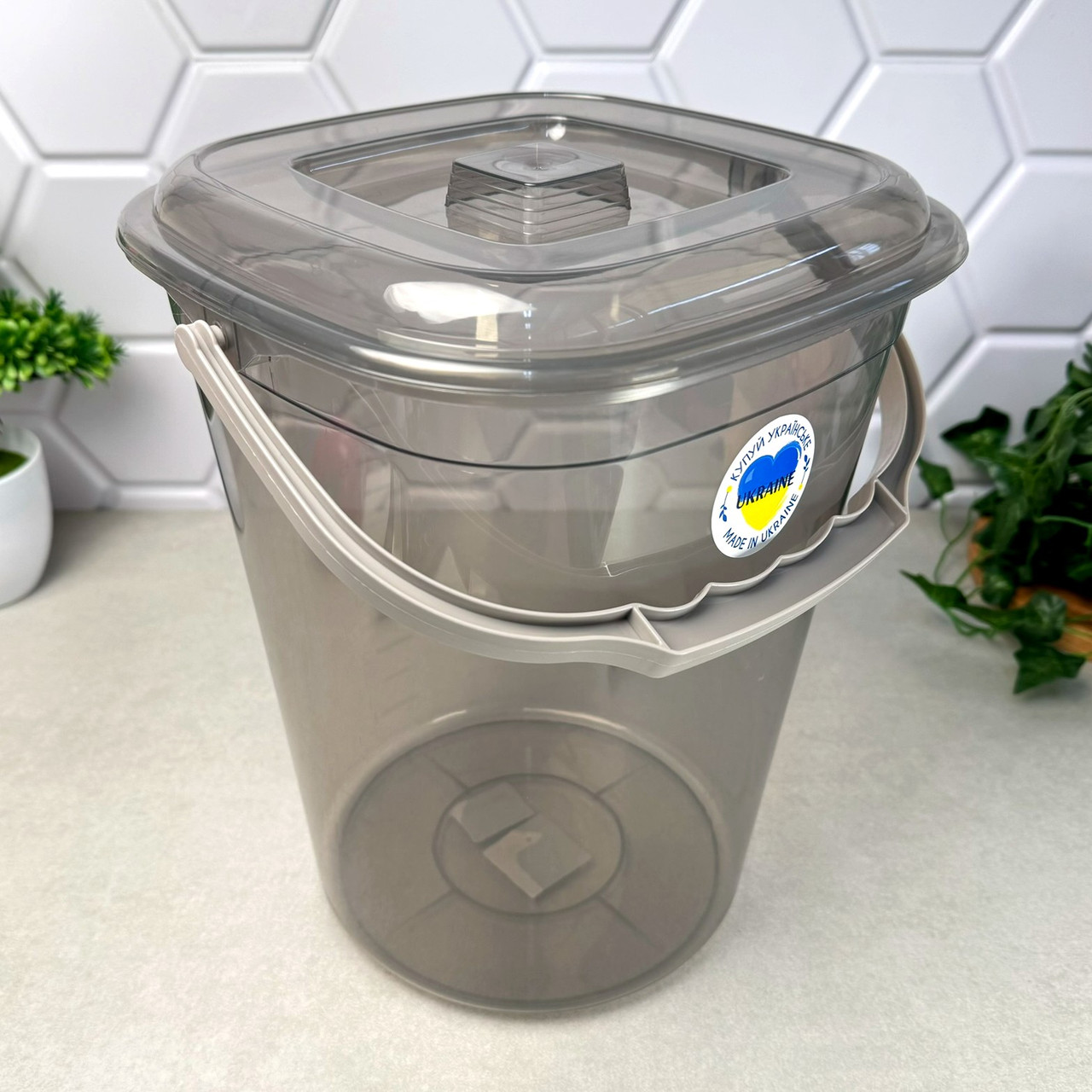 Квадратне пластикове відро з кришкою 9 л Димка Smart Алеана