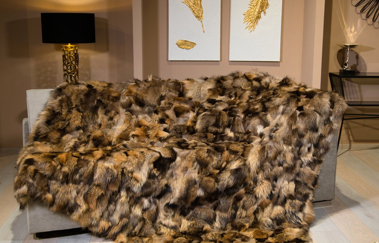 Хутряне покривало з хутра єнотаI Покривало натуральне з шкурок єнота Полуторний