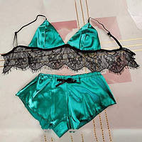 Еротична жіноча піжама зеленого кольору з атласу з мереживом