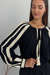 Блуза вишиванка жіноча чорна святкова з молочним мереживом 3582-01
