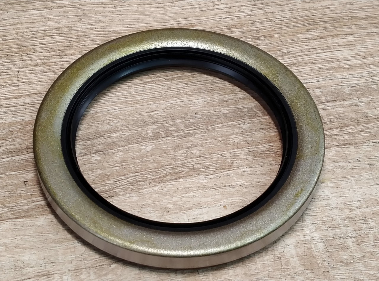 Сальник передней ступицы TOYOTA 90311-70011 TOYOTA LAND CRUISER 98-07