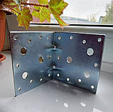 Кут кріпильний рівносторонній 100х100х100х2 мм із двома ребрами жорсткості універсальний монтажний перфорований оцинкований, фото 4