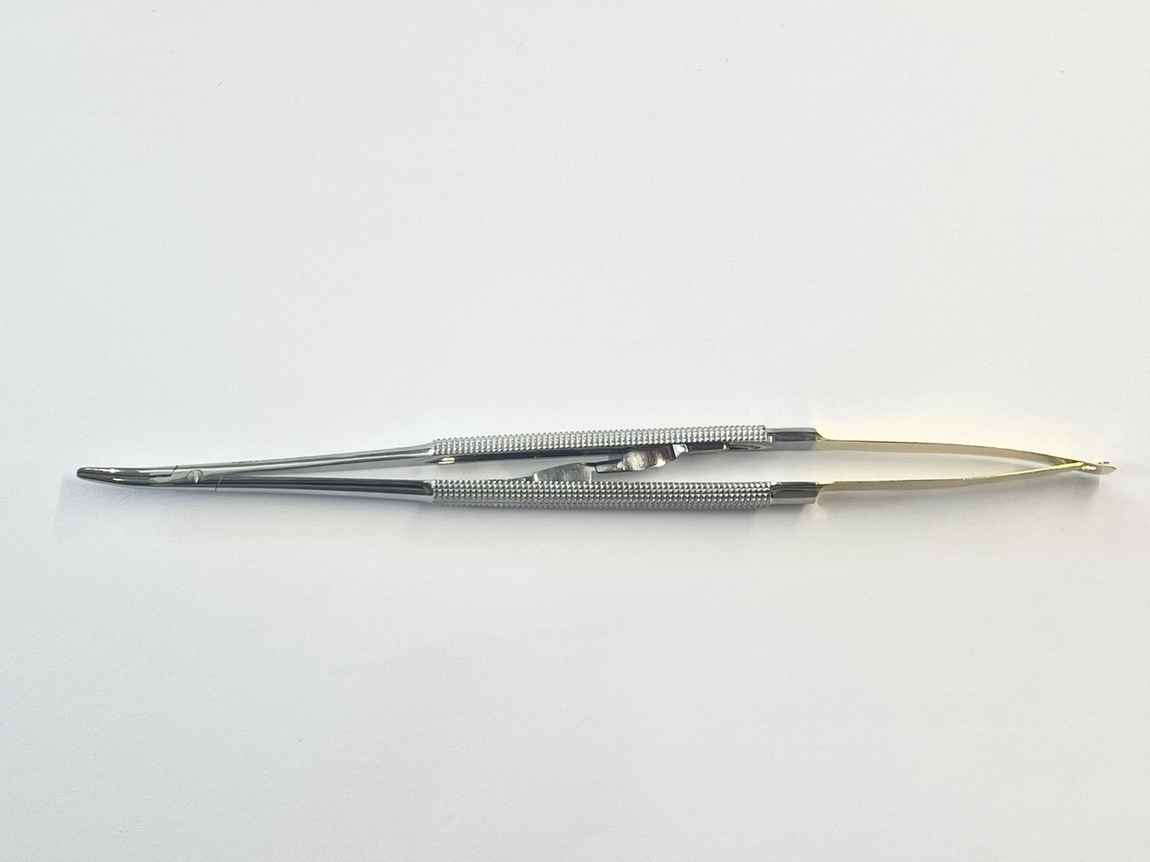 Голкотримач вигнутий Barraquer з вольфрам карбідними вставками 18 cm, "Asa Dental" Італія