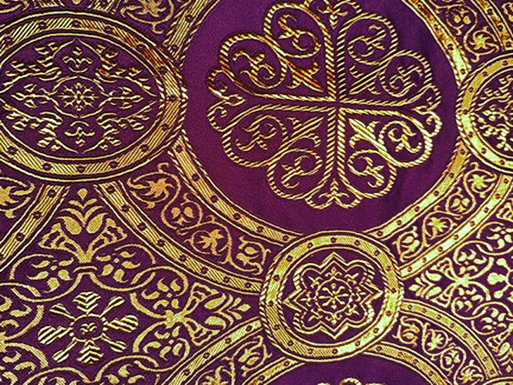 Шовкова церковна тканина Вефсада фіолетова  з золотом, фото 1