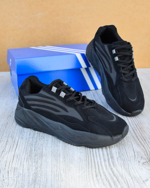 Кросівки чоловічі Adidas Yeezy Boost 700 V2 Black man Взуття Адідас Ізі Буст чорні