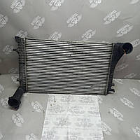 Радитор интеркулера 1.9 tdi VW Caddy III (04-15)Touran 1k0145803h