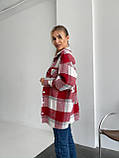 Вільна жіноча утеплена сорочка з турецької байки в червоно-молочну карту, фото 3