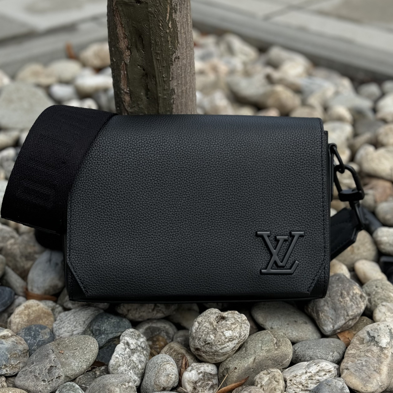 Сумка-месенджер Takeoff PM Louis Vuitton